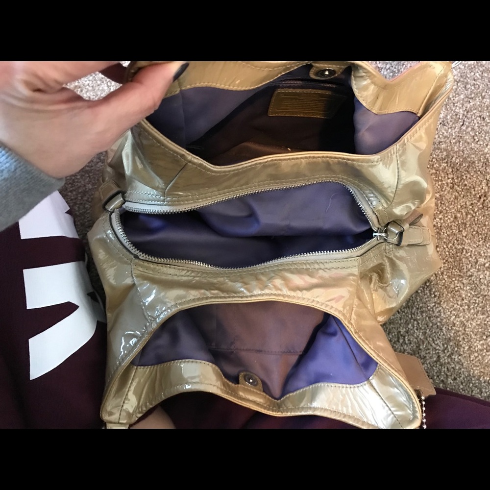 Coach handbag π - Picture 4 of 7